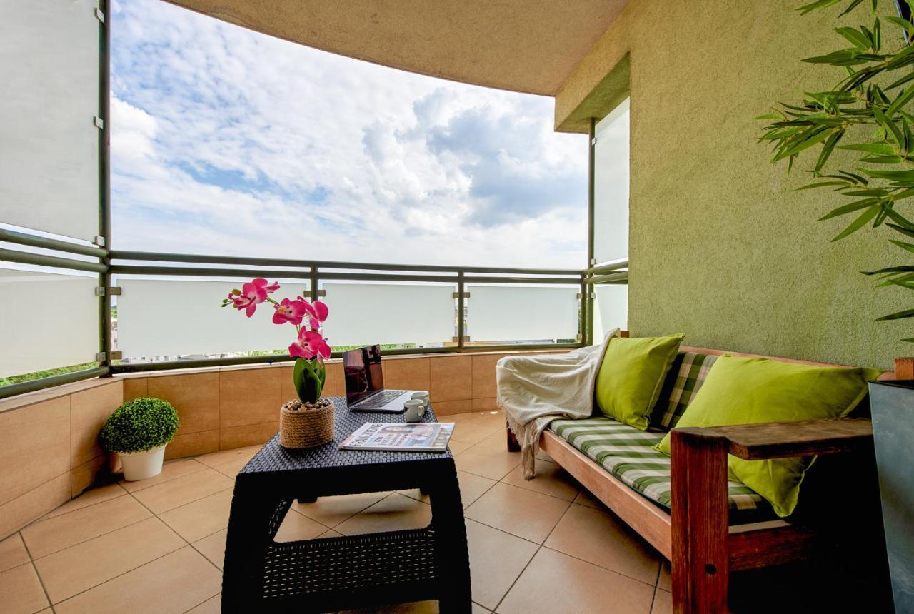 Lumina Spacious Apartment Near The Railway Station ワルシャワ エクステリア 写真