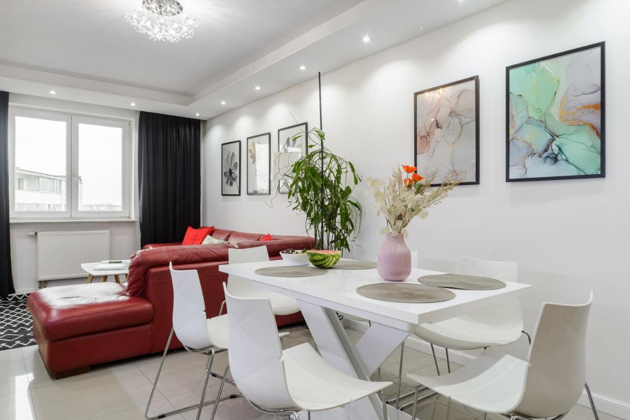 Lumina Spacious Apartment Near The Railway Station ワルシャワ エクステリア 写真